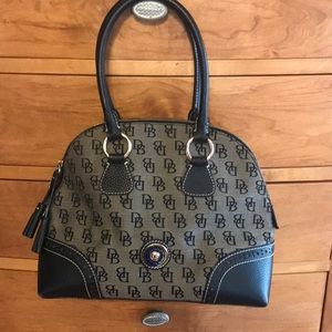 Dooney and Bourke bowler